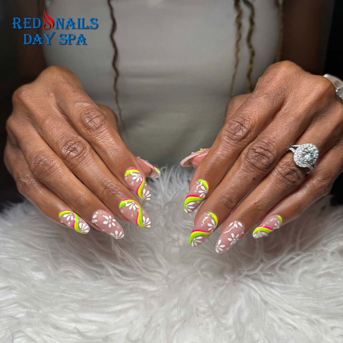 Red Nails Day Spa
